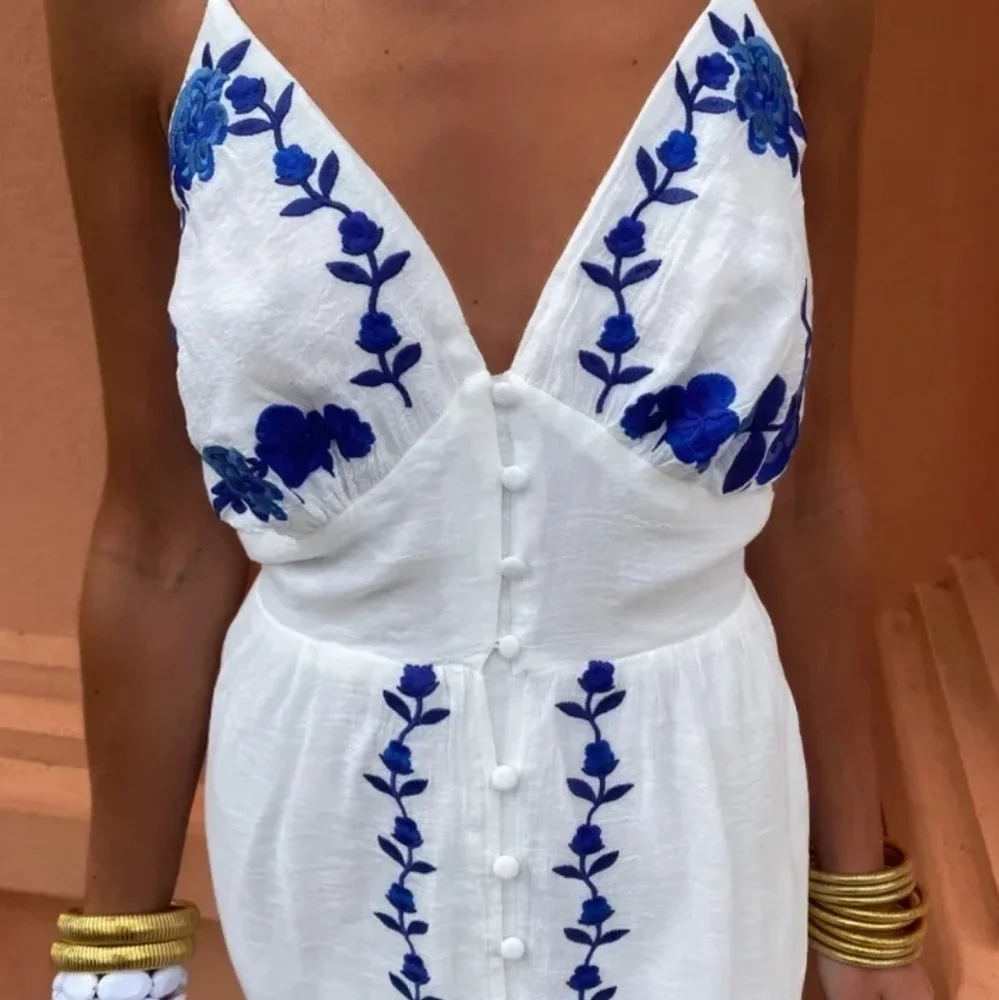 COPY - Holiday Chic Embroidery Backless Sling Midi Dress Single-breasted V-neck - Picture 3 of 8